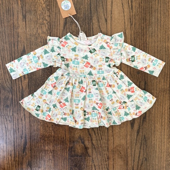 Baby girl fit and flare Christmas dress - Picture 1 of 3